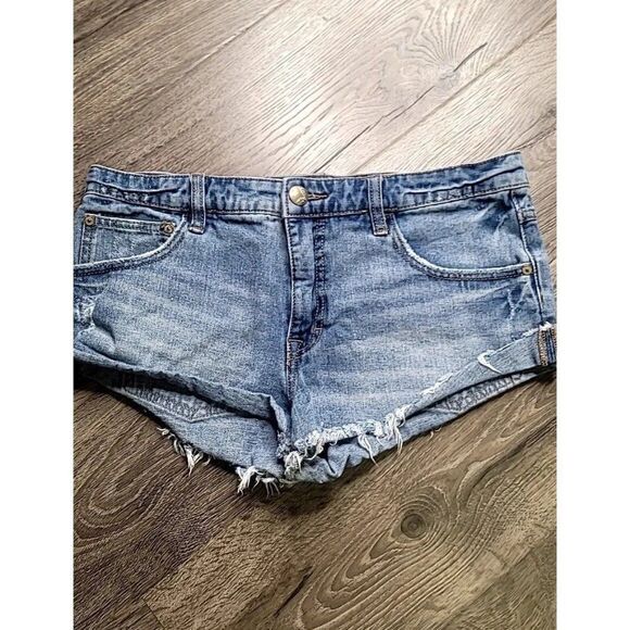 Free People Distressed Cutoff  Denim Shorts Women's Size 27 - Picture 1 of 5